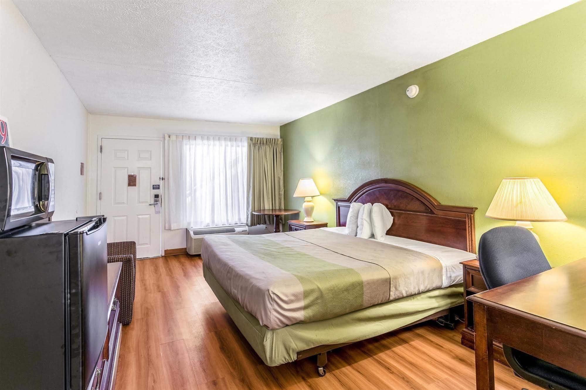 Americas Best Value Inn Edgewood, Md Екстериор снимка